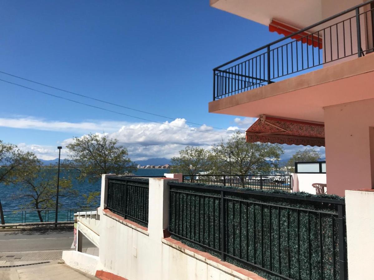 Blue Bay Apartment Roses Exterior photo